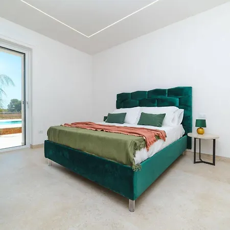 Villa Donnosanto A 5 Minuti Da Spiaggia. Ostuni 10 Carovigno